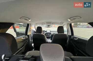 Внедорожник / Кроссовер Ford Escape 2021 в 