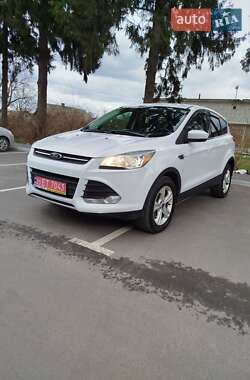 Внедорожник / Кроссовер Ford Escape 2016 в 