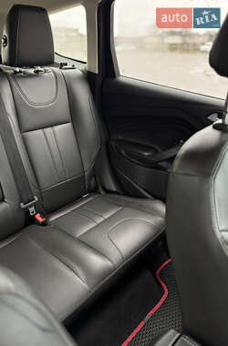 Внедорожник / Кроссовер Ford Escape 2013 в 