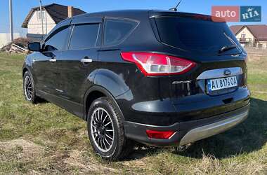 Внедорожник / Кроссовер Ford Escape 2015 в 