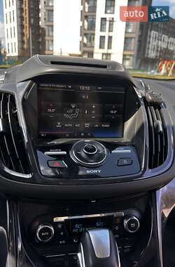 Внедорожник / Кроссовер Ford Escape 2013 в 