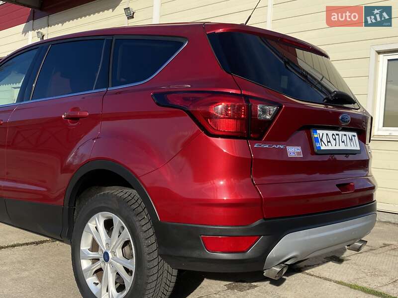 Внедорожник / Кроссовер Ford Escape 2018 в Киеве