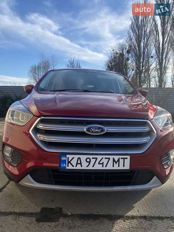 Внедорожник / Кроссовер Ford Escape 2018 в Киеве