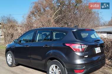 Внедорожник / Кроссовер Ford Escape 2017 в 