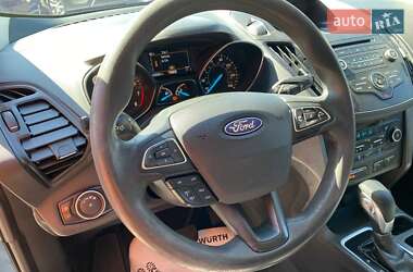 Внедорожник / Кроссовер Ford Escape 2018 в 