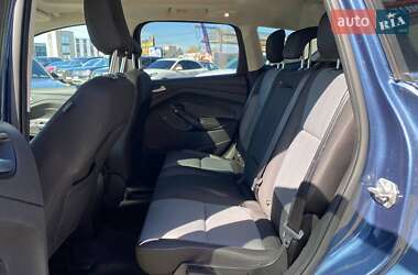 Внедорожник / Кроссовер Ford Escape 2018 в 