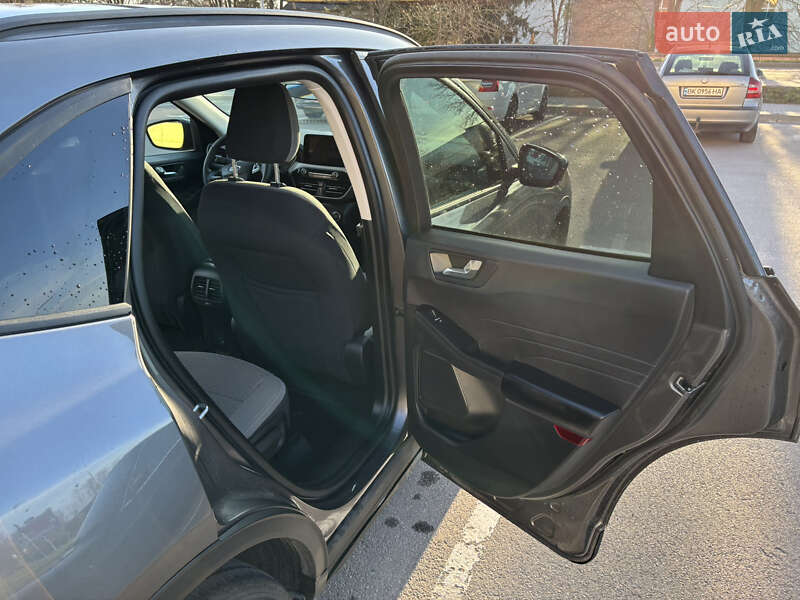 Внедорожник / Кроссовер Ford Escape 2021 в Ровно