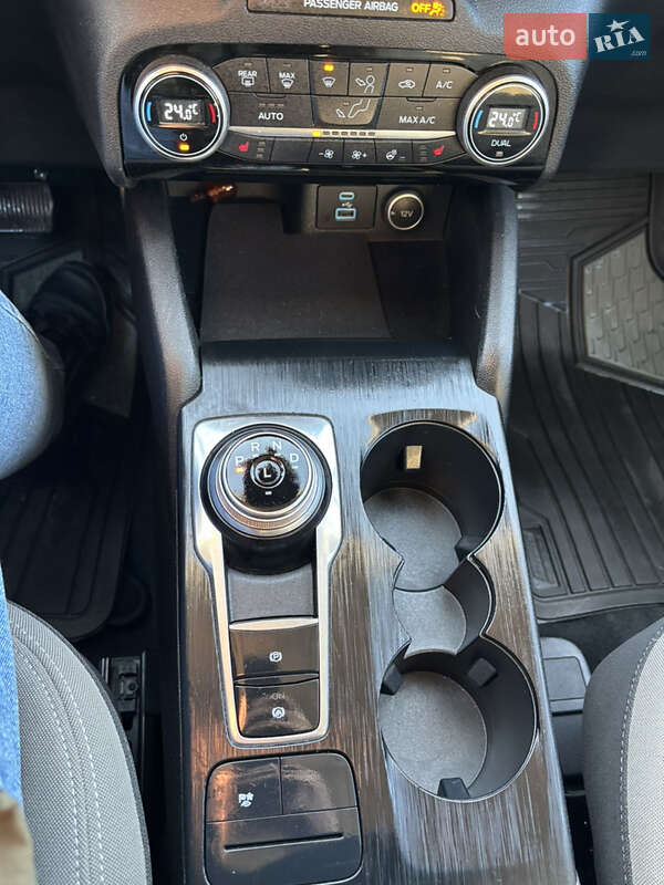 Внедорожник / Кроссовер Ford Escape 2021 в Ровно