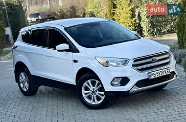 Позашляховик / Кросовер Ford Escape 2017 в 