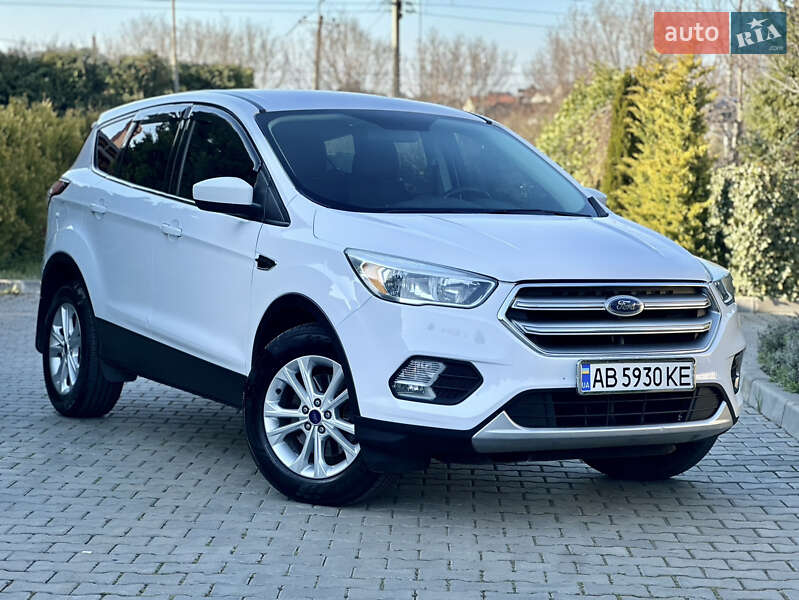 Внедорожник / Кроссовер Ford Escape 2017 в Одессе