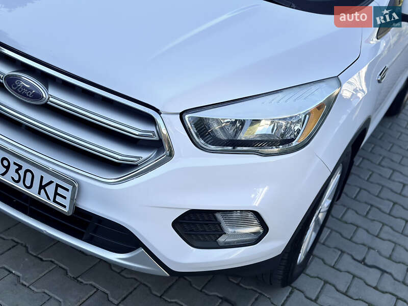 Внедорожник / Кроссовер Ford Escape 2017 в Одессе