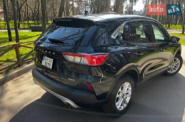Внедорожник / Кроссовер Ford Escape 2021 в 
