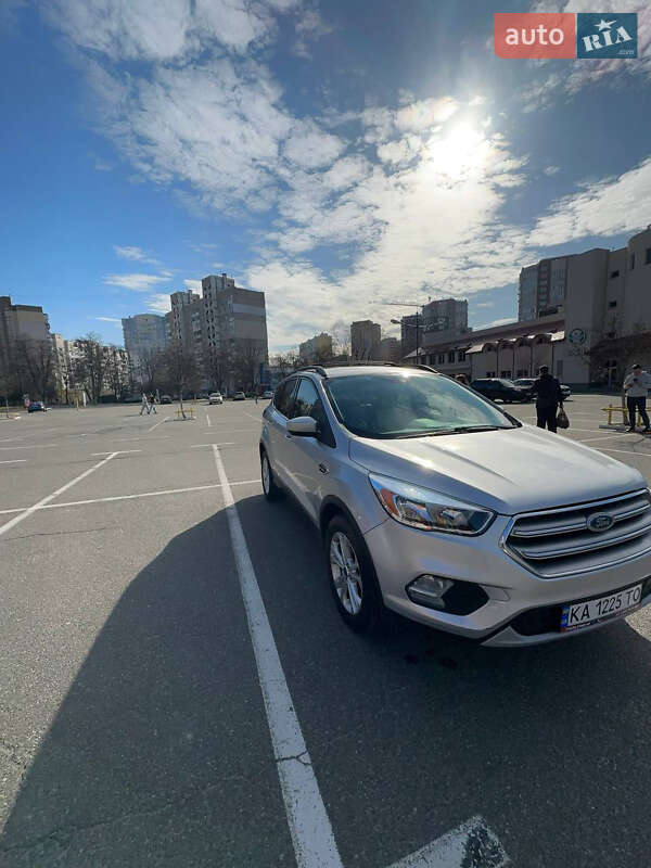 Позашляховик / Кросовер Ford Escape 2016 в Броварах фото 5 Позашляховик / Кросовер Ford Escape 2016 в Броварах