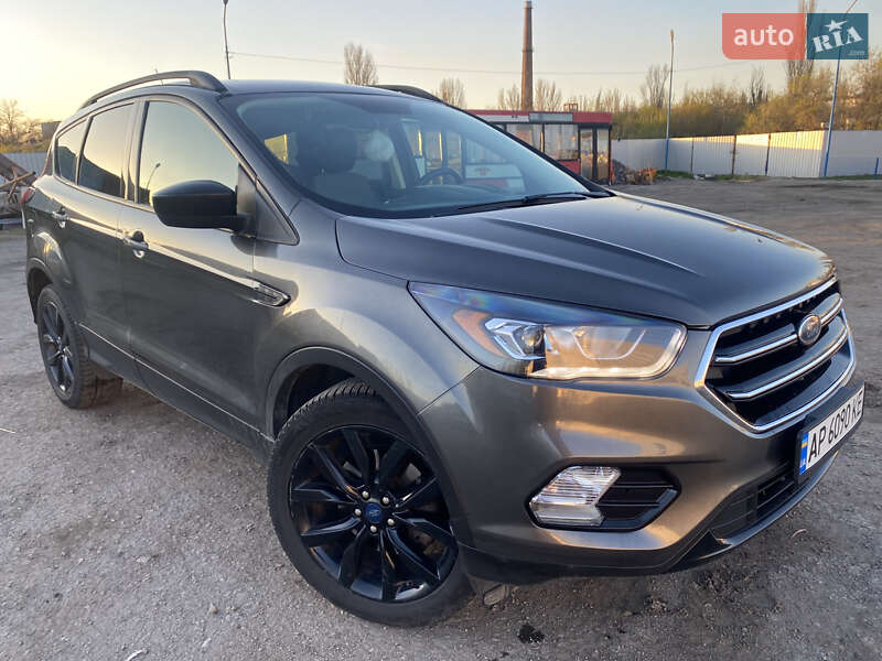 Внедорожник / Кроссовер Ford Escape 2019 в Запорожье
