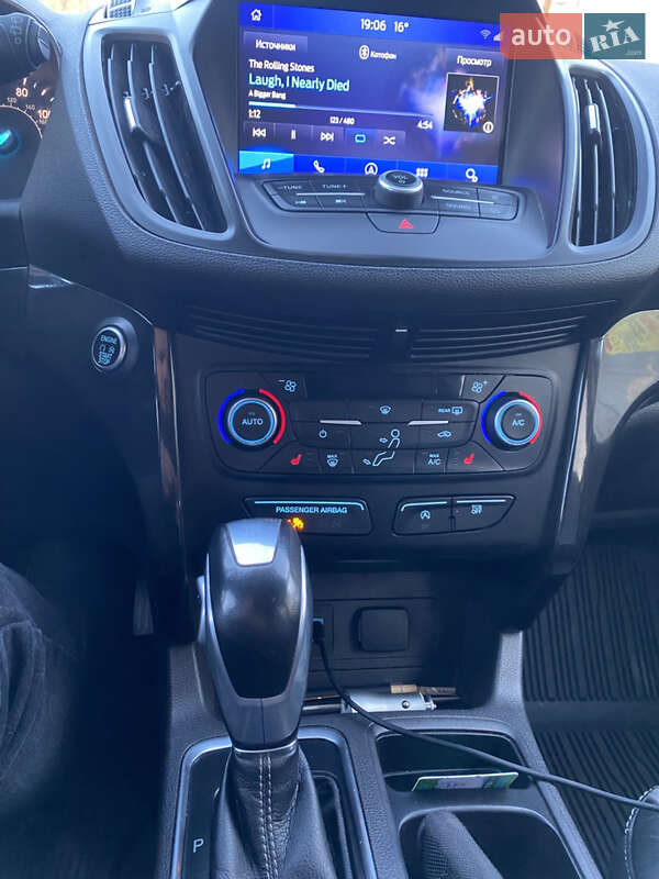 Внедорожник / Кроссовер Ford Escape 2019 в Запорожье