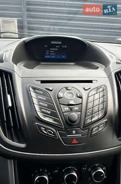 Внедорожник / Кроссовер Ford Escape 2015 в 