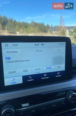 Внедорожник / Кроссовер Ford Escape 2022 в 