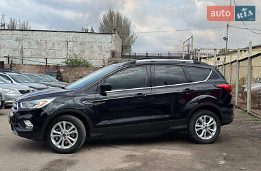 Внедорожник / Кроссовер Ford Escape 2019 в 