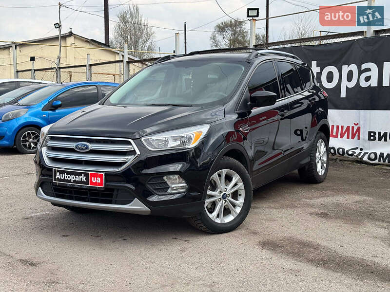 Внедорожник / Кроссовер Ford Escape 2019 в 