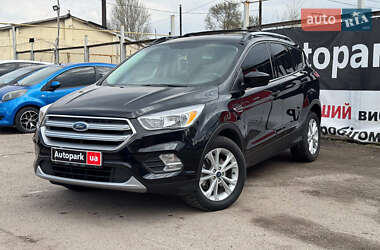Внедорожник / Кроссовер Ford Escape 2019 в 
