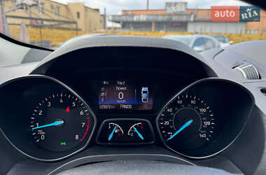 Внедорожник / Кроссовер Ford Escape 2019 в 