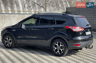 Позашляховик / Кросовер Ford Escape 2014 в 