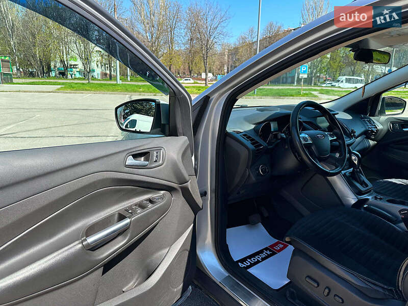 Внедорожник / Кроссовер Ford Escape 2016 в Запорожье