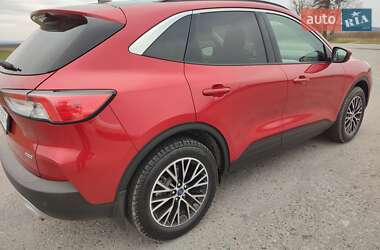 Внедорожник / Кроссовер Ford Escape 2022 в 