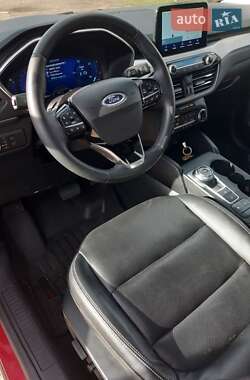 Внедорожник / Кроссовер Ford Escape 2022 в 