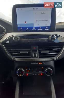 Внедорожник / Кроссовер Ford Escape 2022 в 