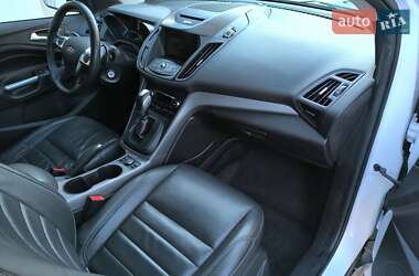 Внедорожник / Кроссовер Ford Escape 2014 в 