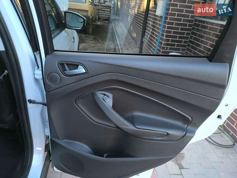 Внедорожник / Кроссовер Ford Escape 2014 в Тернополе