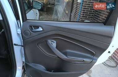 Внедорожник / Кроссовер Ford Escape 2014 в 