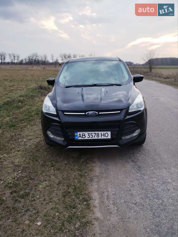 Внедорожник / Кроссовер Ford Escape 2014 в 