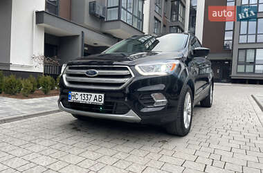Внедорожник / Кроссовер Ford Escape 2019 в 