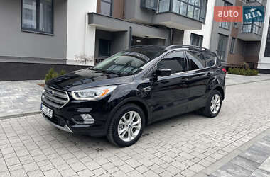 Внедорожник / Кроссовер Ford Escape 2019 в 