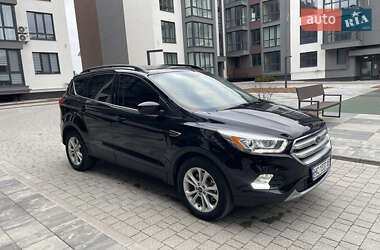 Внедорожник / Кроссовер Ford Escape 2019 в 