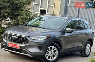 Внедорожник / Кроссовер Ford Escape 2023 в 