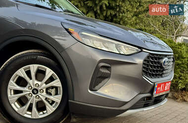 Внедорожник / Кроссовер Ford Escape 2023 в 