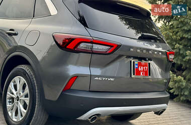 Внедорожник / Кроссовер Ford Escape 2023 в 