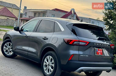 Внедорожник / Кроссовер Ford Escape 2023 в 