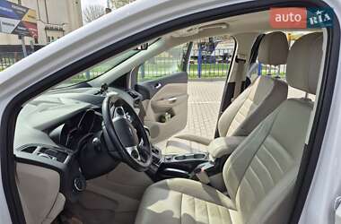 Внедорожник / Кроссовер Ford Escape 2014 в 