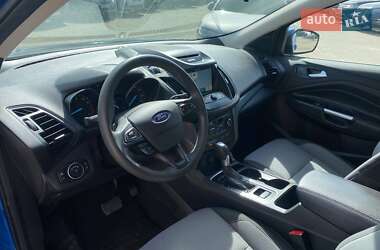 Внедорожник / Кроссовер Ford Escape 2017 в 
