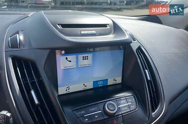 Внедорожник / Кроссовер Ford Escape 2017 в 