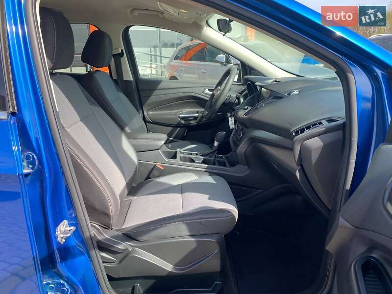Позашляховик / Кросовер Ford Escape 2017 в Львові