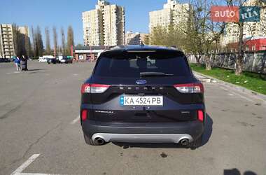 Внедорожник / Кроссовер Ford Escape 2020 в 