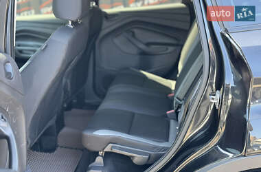 Внедорожник / Кроссовер Ford Escape 2015 в 