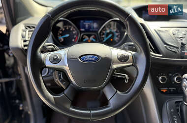Внедорожник / Кроссовер Ford Escape 2015 в 