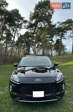 Внедорожник / Кроссовер Ford Escape 2022 в 