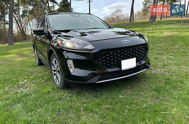 Внедорожник / Кроссовер Ford Escape 2022 в 